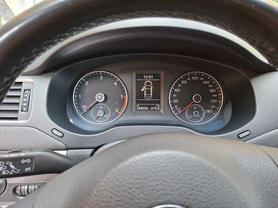 Vw Jetta 6; 2.0 дизел; 140 к.с.