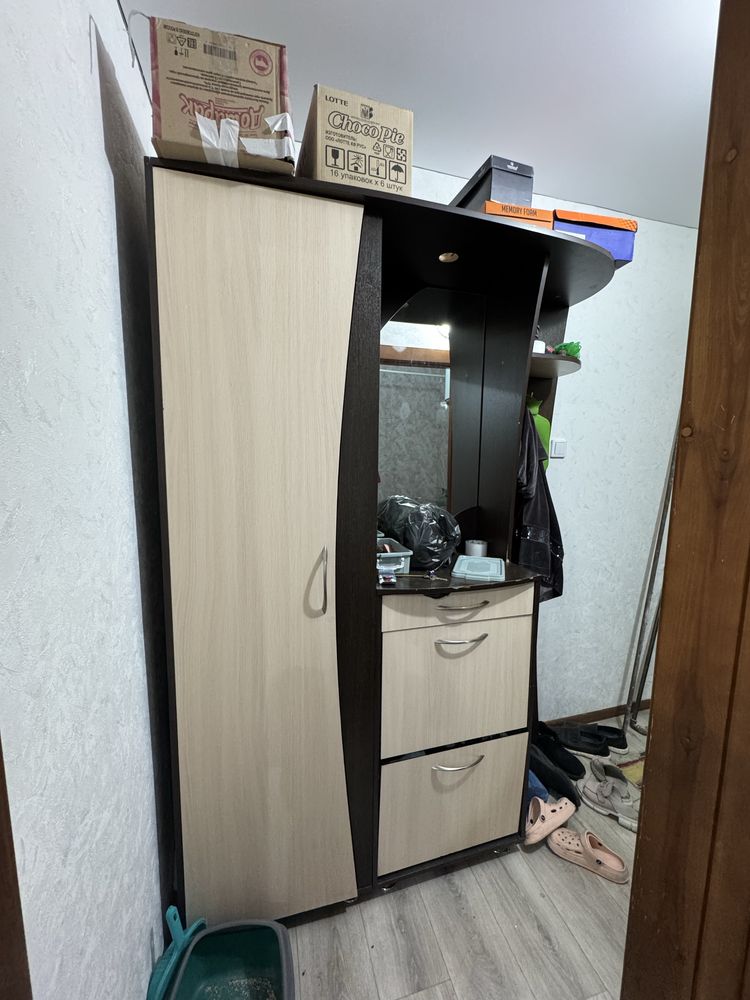 Шкаф в прихожуюю