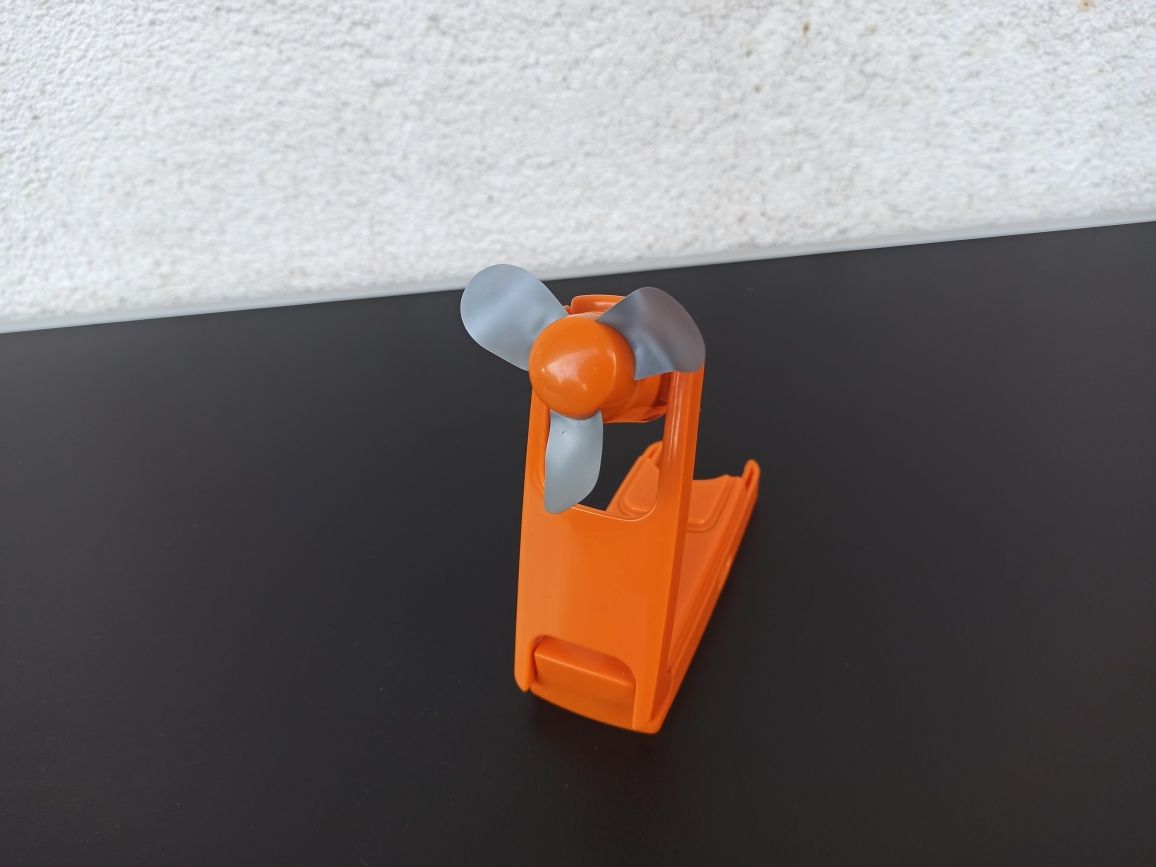 Mini ventilator copii portabil extensibil de mana birou fan