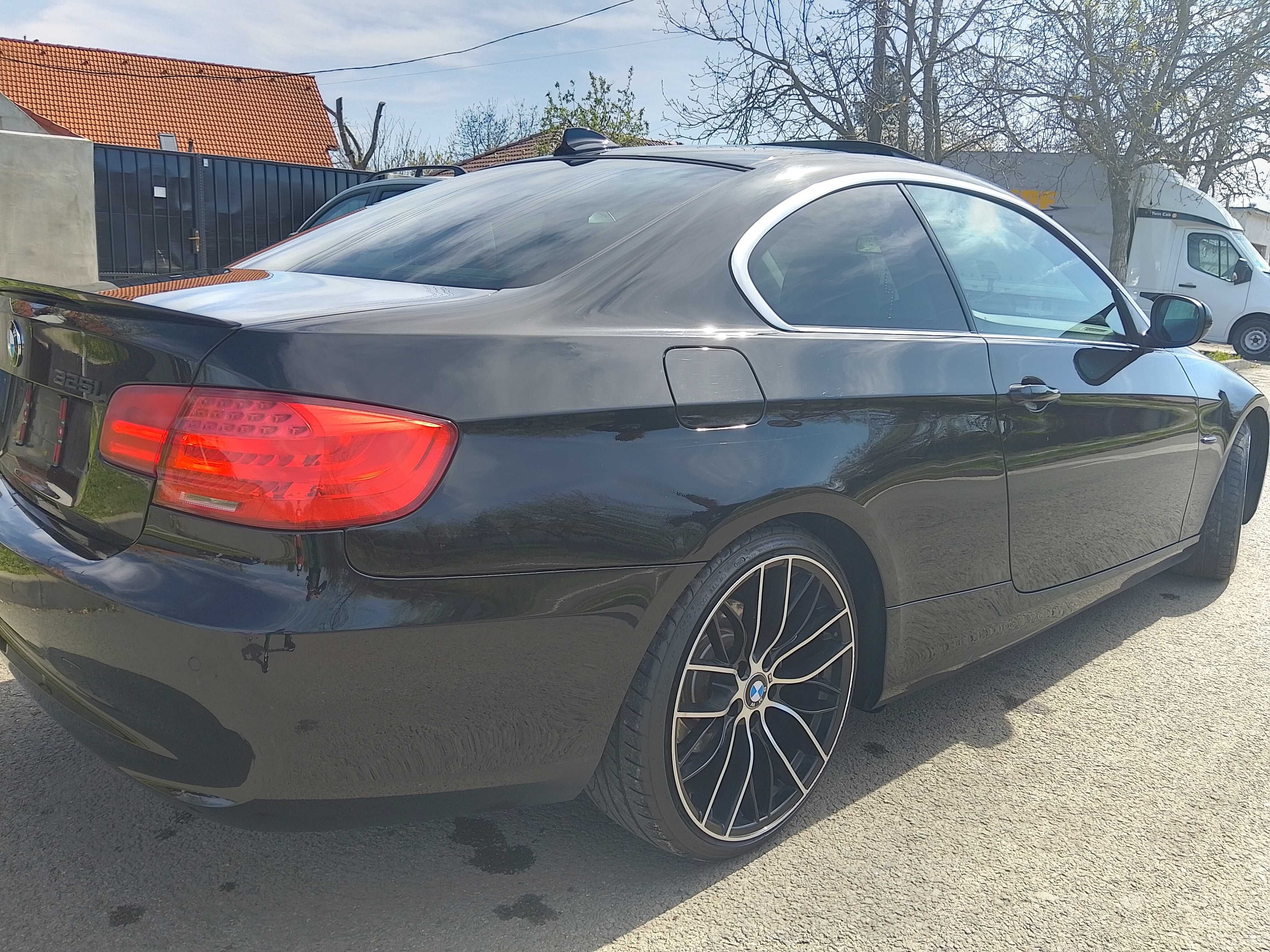 Vând /schimb BMW 325i e92 2011