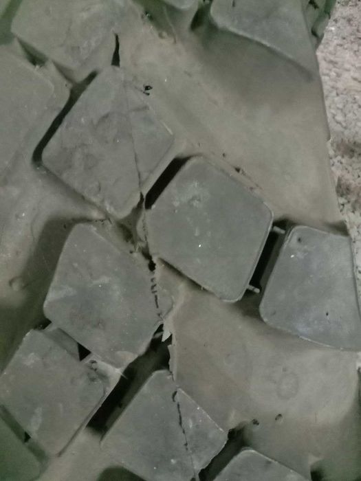 Продам шину на автомашину газ 66