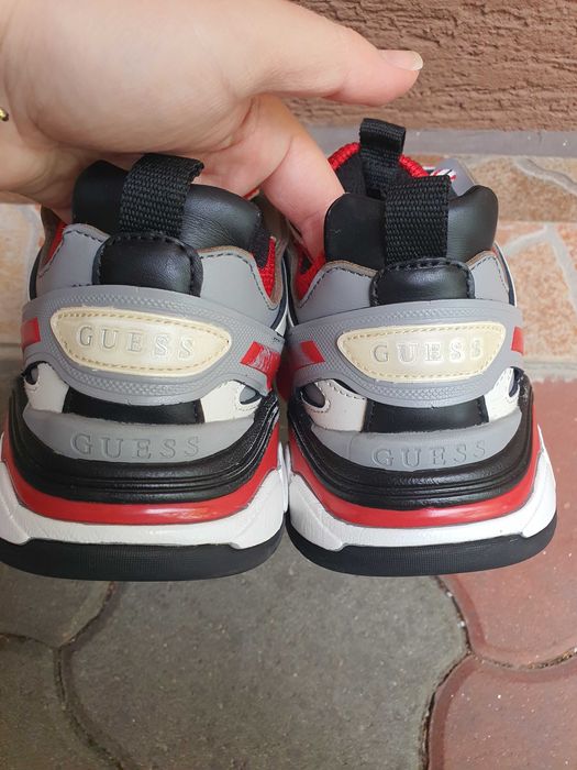Adidasi Guess dama originali, marimea 36