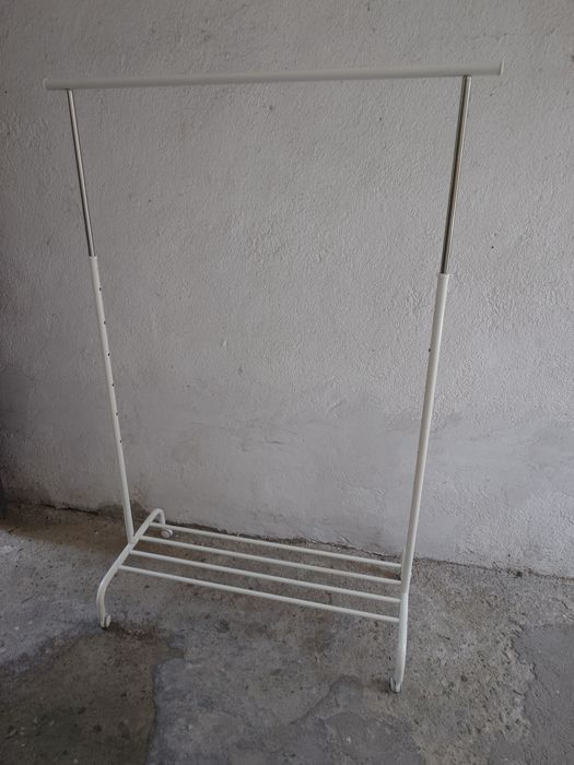 Закачалка за дрехи