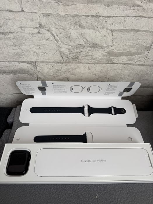 Vând Apple Watch SE 2023