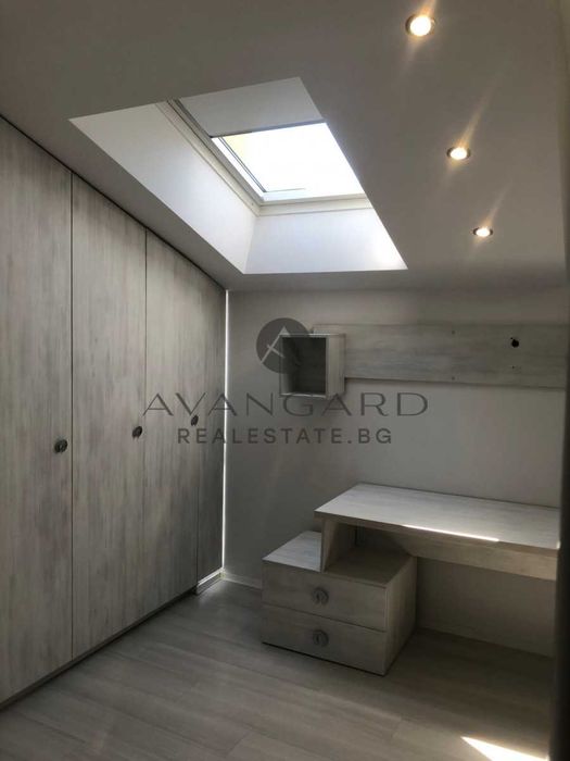 Продава се Тристаен апартамент в Пловдив, Кючук Париж - 110 кв.м за 1632 €/кв.м - Снимка #6