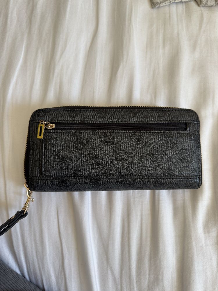 Портмоне на guess