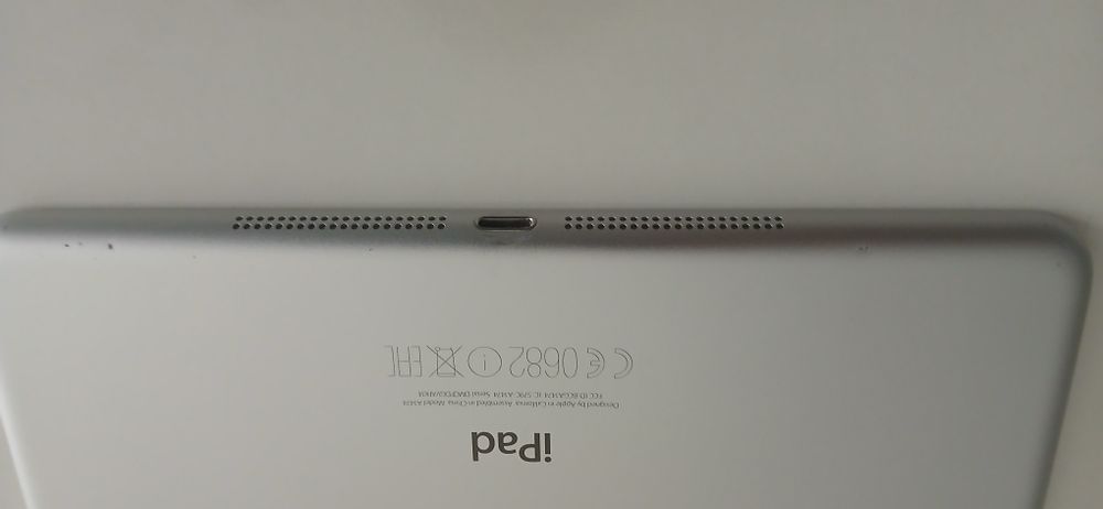 Ipad air perfect funcțional