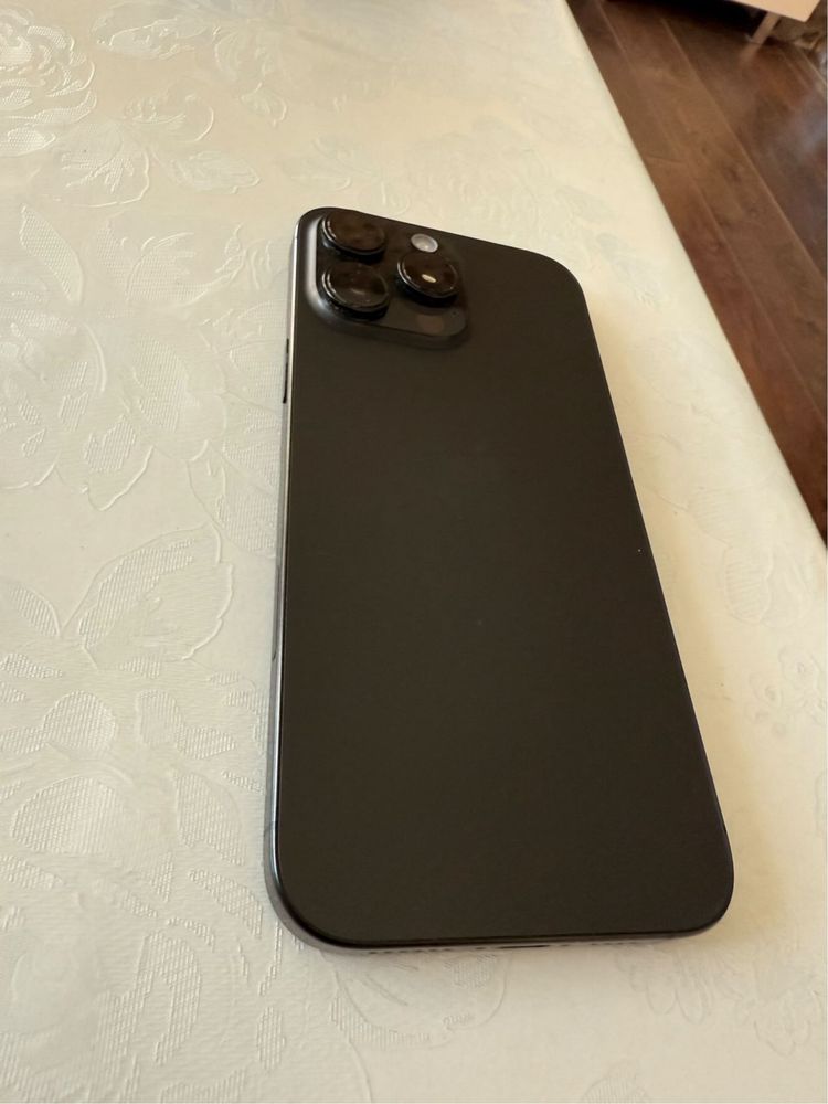 IPHONE 16 PRO MAX с 2г гаранция, ЧИСТО НОВ