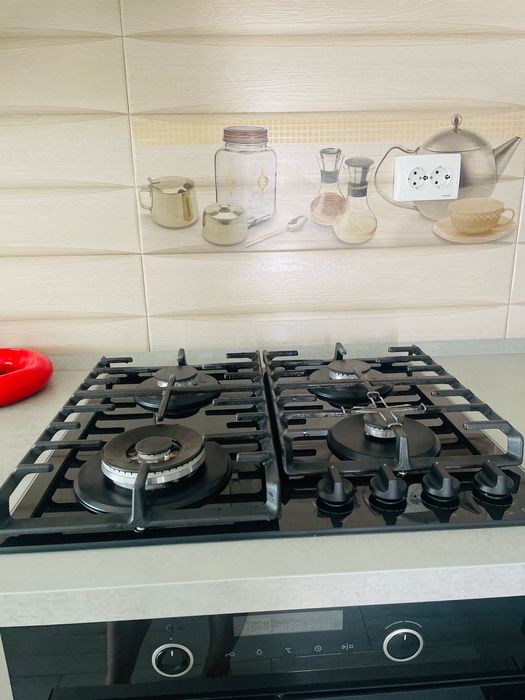 Plita Gorenje 4 arzatoare, sticla, neagra
