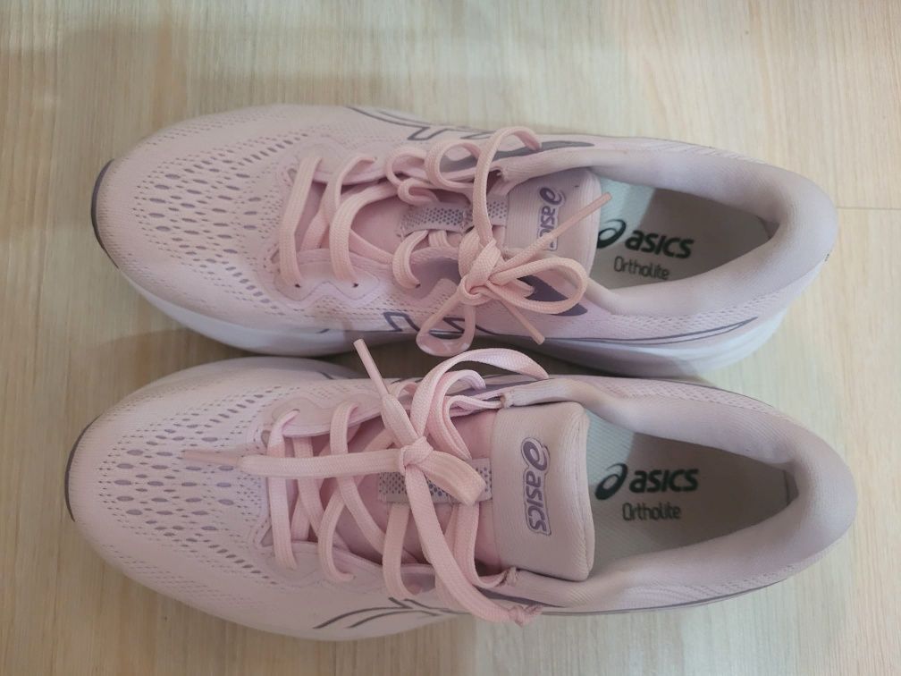 Adidași damă asics