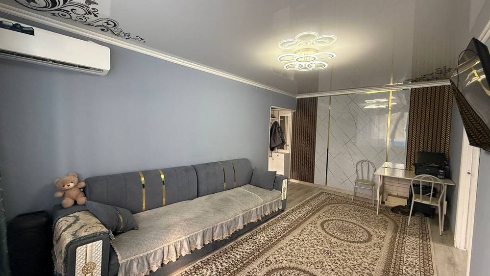 В Центре продаётся 3х комнатная ул. Абая 64 на 2 этаже