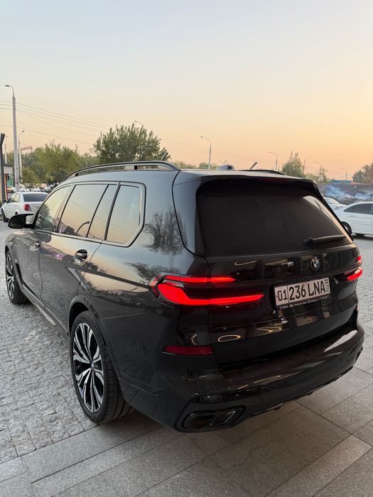Продам новый BMW X7 M60 FULL в наличии ! c гарантией !