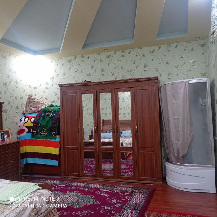 Uchastka hovli sotiladi 4.5sotix. Narxini kelishamiza