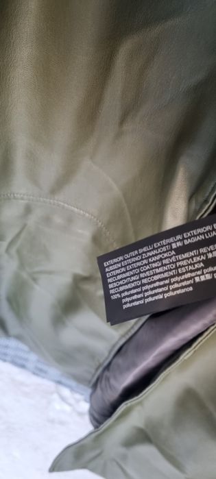 Trench masura M Pull&Bear nou