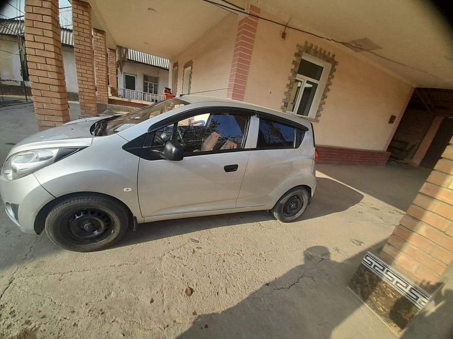 Спарк 2013  sotiladi