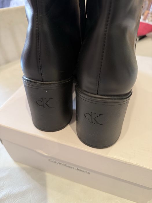 Calvin Klein боти