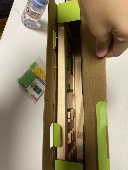 Двустранна дървена магнитна дъска с българската азбука, цифри - 66 см.