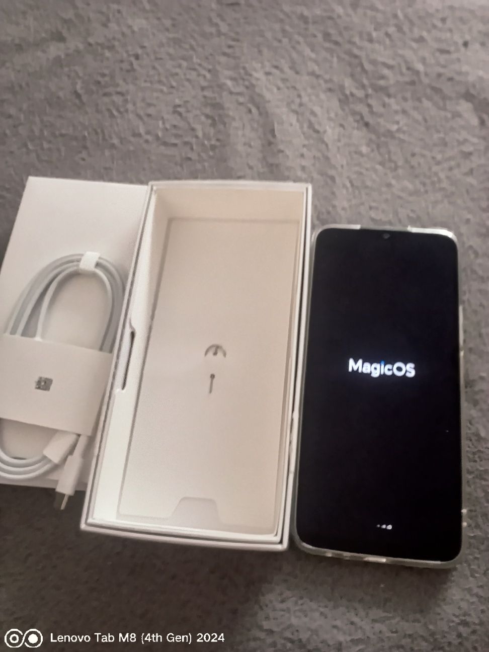 Honor X6B,8/128 GB,5200mAh,зелен на цвят,нов.Със всички екстри