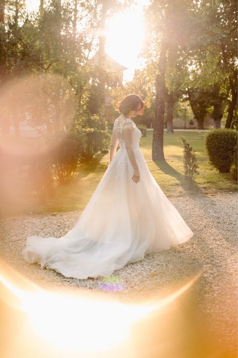 Rochie de Miresa și voal de 5 metrii