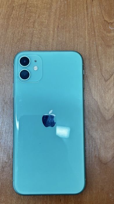 Продаю айфон 11 в хорошем состоянии