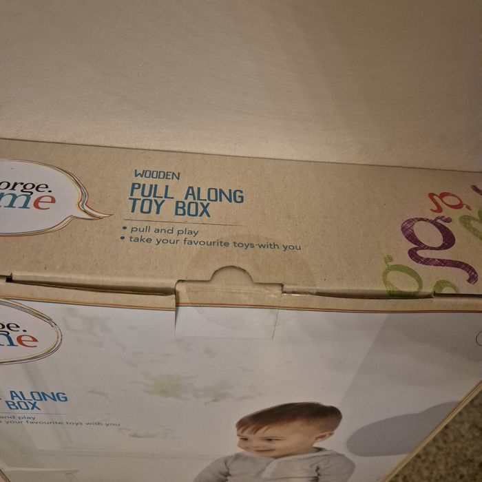 Чисто нова дървена количка