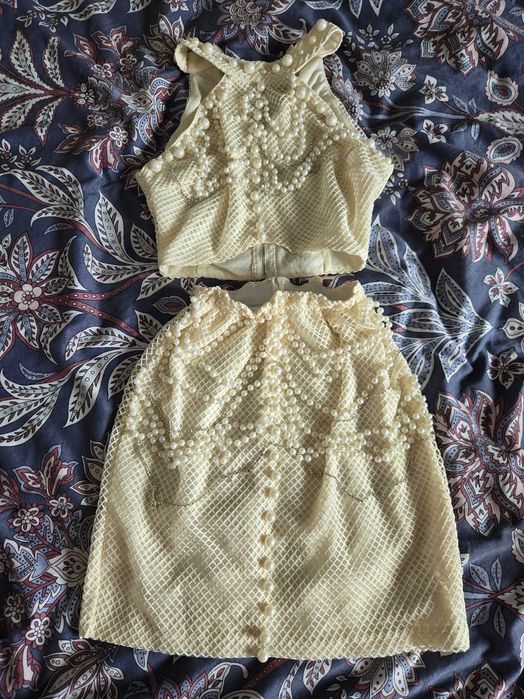 Дамски бежов сет С размер