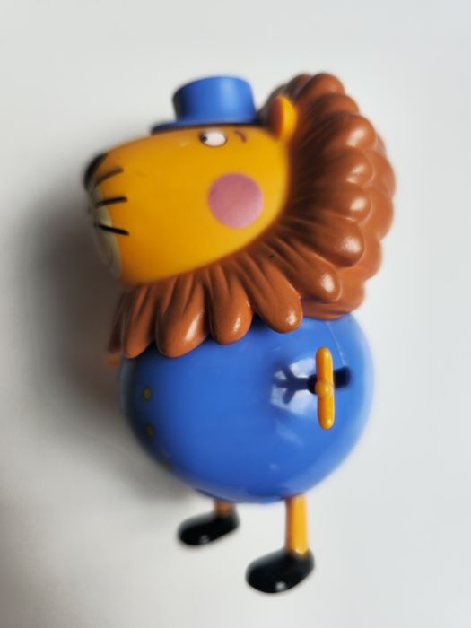 Peppa Pig Figure Mr Lion Zookeeper Rare, 11 cm
