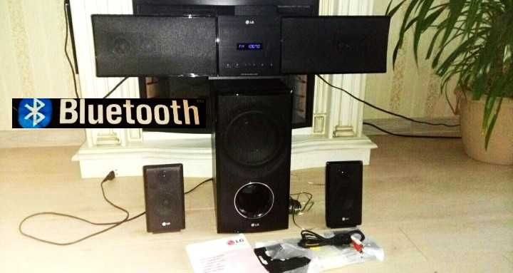 Bluetooth адаптер USB/FM/САУНДБАР Домашний кинотеатр.