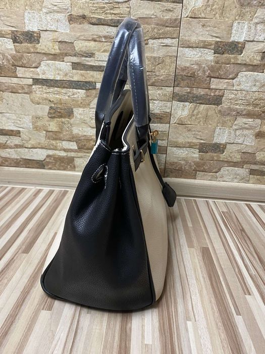 Модерна дамска чанта ЕрмесЛюкс копие!