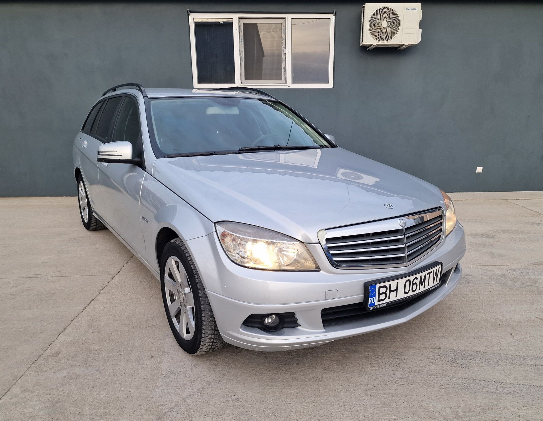 Mercedes C200 diesel Euro 5 ! Model 2010 ! ( zgomot la motor )