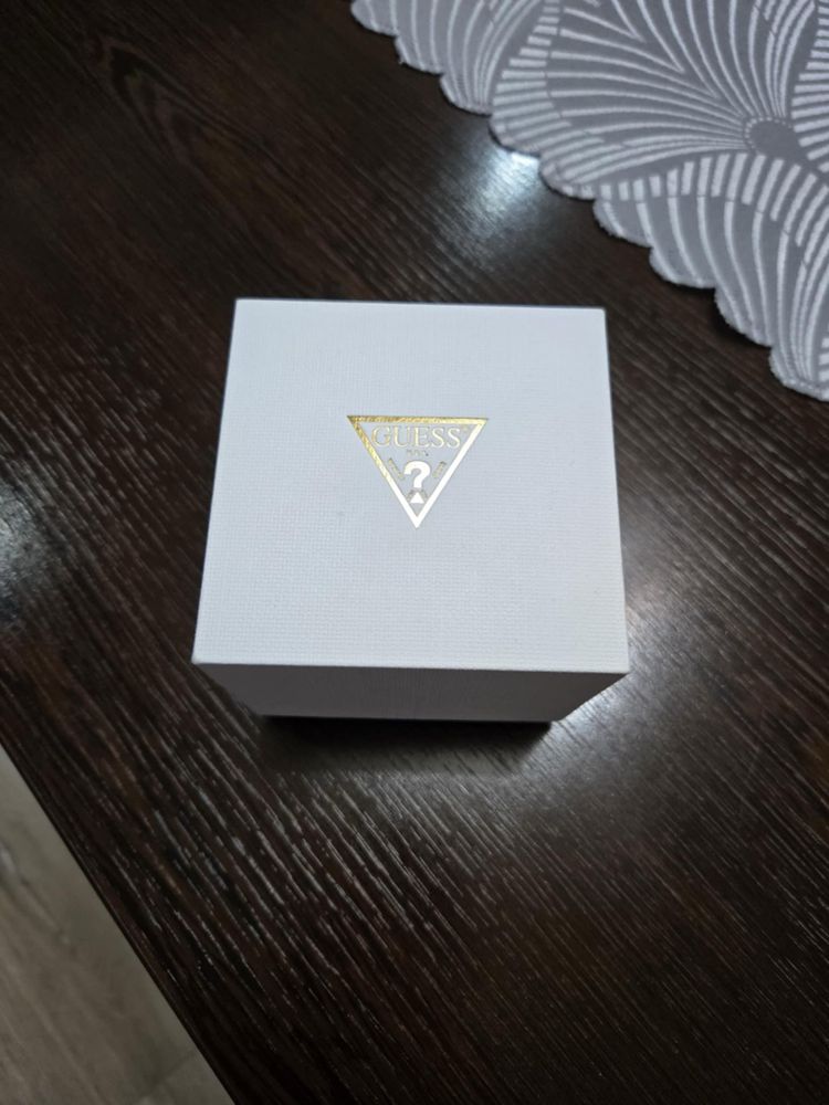 Guess watch часовник