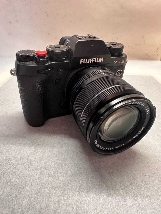 Fujifilm X-T2 + Fujinon XF18-55mm F2.8-4