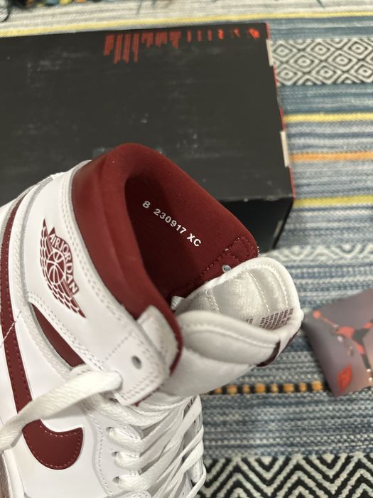 Jordan 1 high metallic burgundy