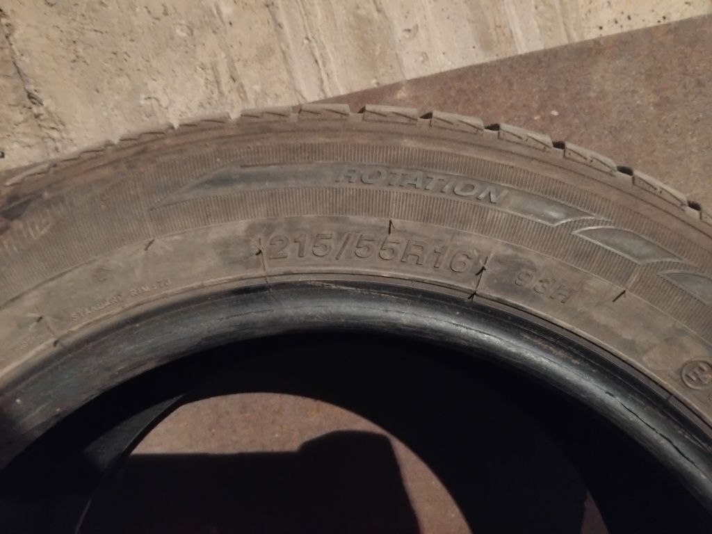 Зимние шины 215х55хR16 в отличном состоянии