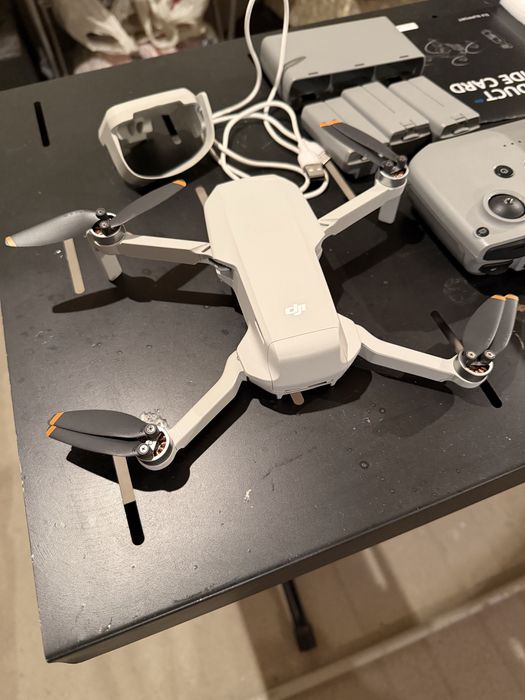 Дрон DJI Mini 2