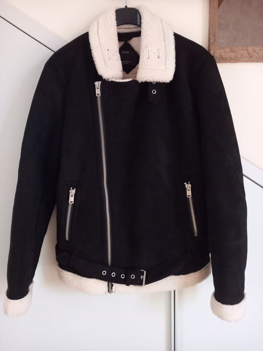 Geacă imblanita Bershka