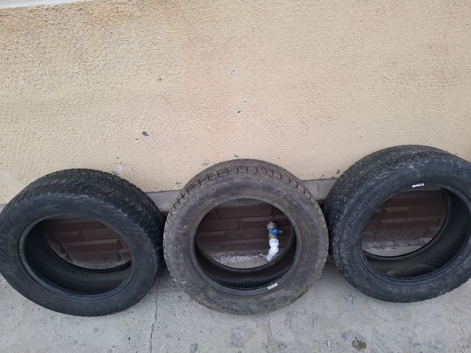 Продается шины R16 зимний