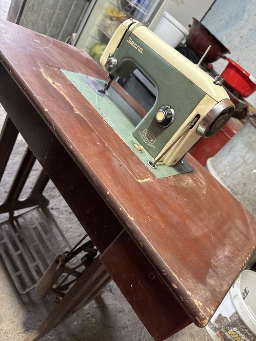 Maşina de cusut Ileana