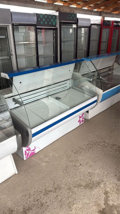 Охлаждающие витрины . Срочно! Цена ниже рынка