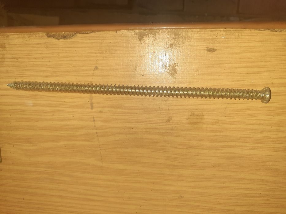 Продам шурупы, анкера