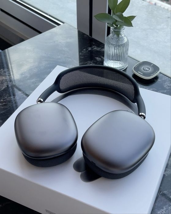 Продам AirPods Pro Max 1 черные