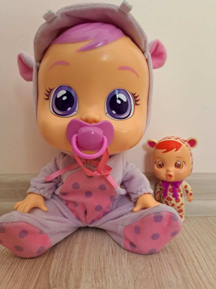 Cry baby плачеща кукла с подарък мала кукла