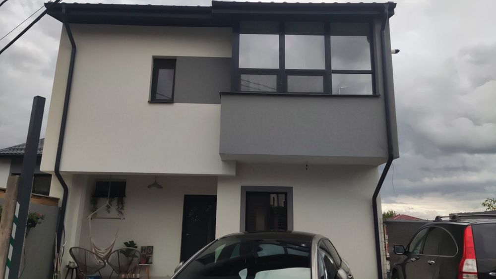 Execut lucrări de construcții și finisaje interioare și exterioare .
