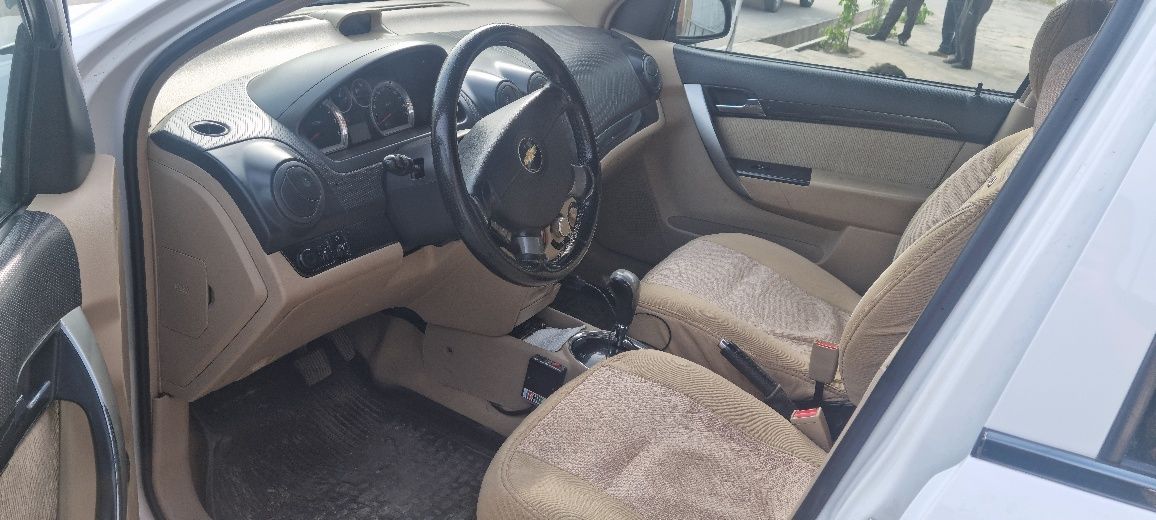 Автомабил нексия 3