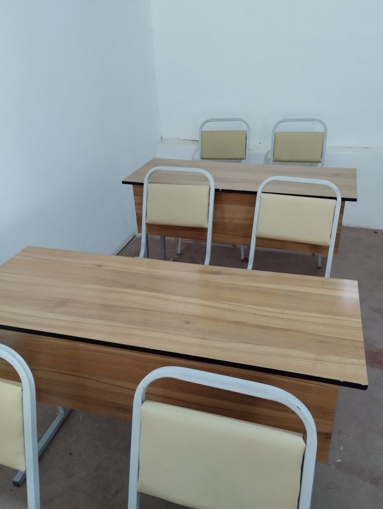 stol stul parta sotiladi yangi turibdi