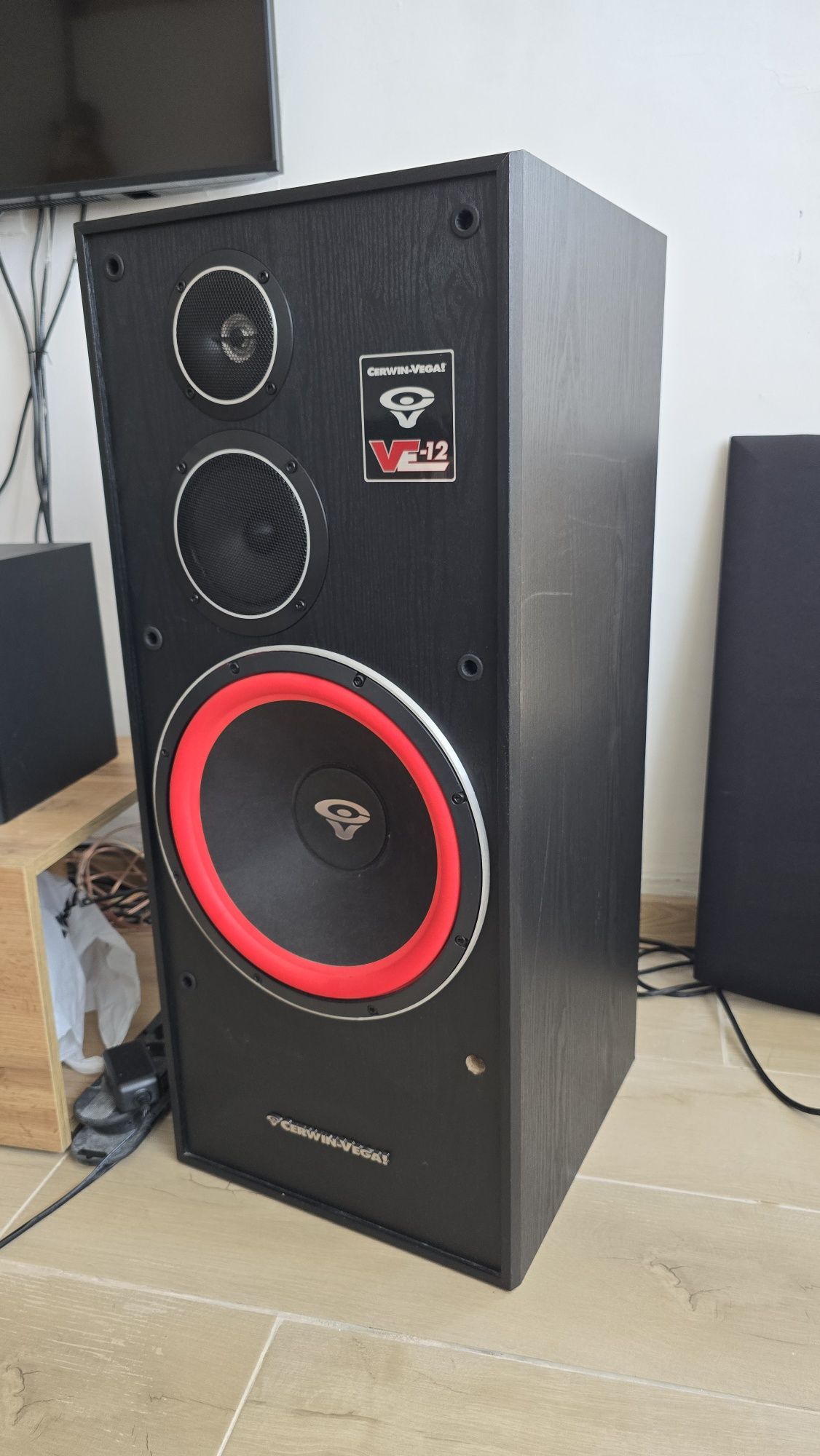Тонколони Cervin Vega VE-12 300W