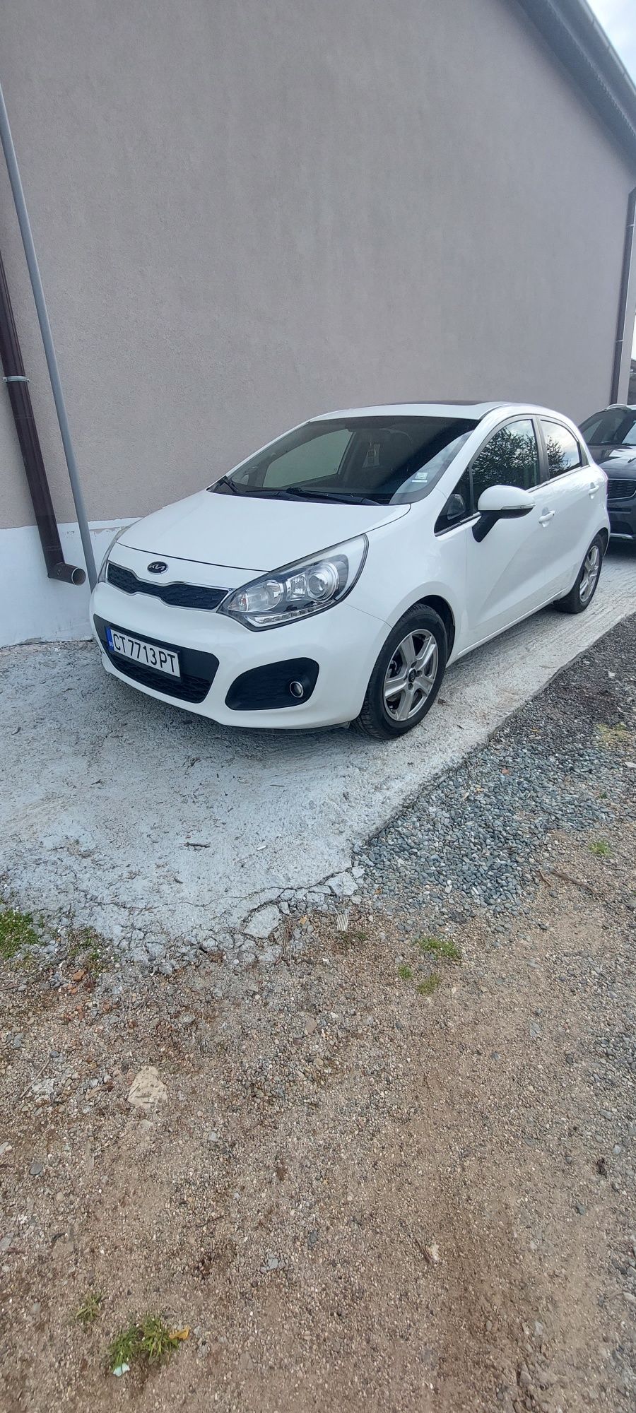 Кия Rio 1.4crdi 90k 2013