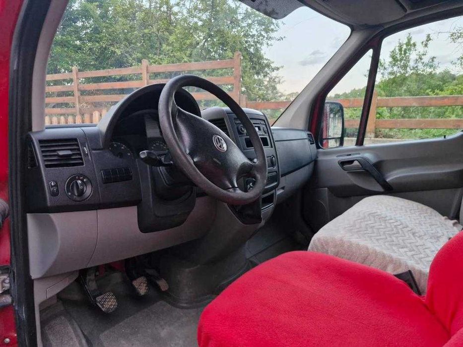 Vand W CRAFTER 2011 , 7 locuri si bena 3,5m
