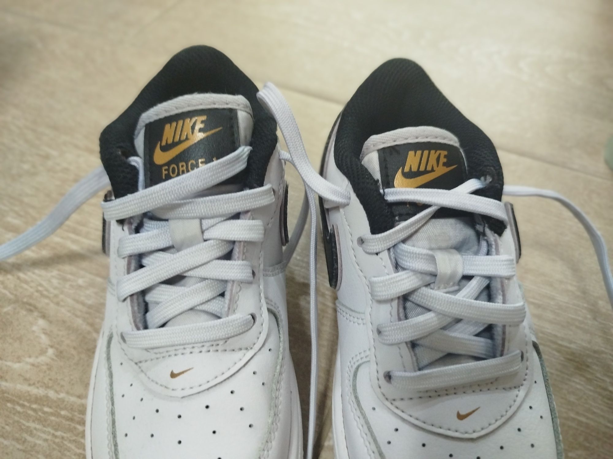 Маратонки  Nike FORCE 1 LV8 BT, 27 размер