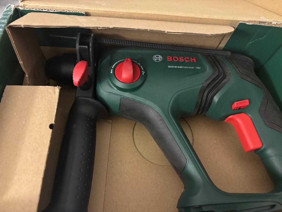 Bosch UniversalHammer - Ciocan rotopercutor cu acumulator